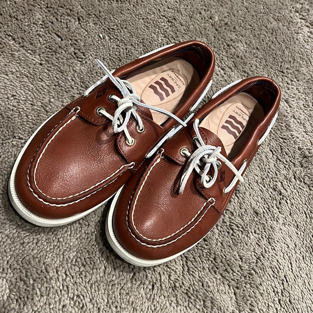 Beautiful dark leather Top Sider Sperry’s w/plushwave.